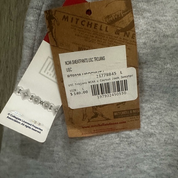Travis Scott - USC Collab Size Large Sweats - Picture 3 of 4